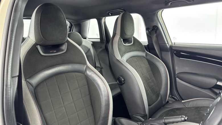 MINI Hatchback 1.5 Cooper Sport 5dr Petrol Hatchback